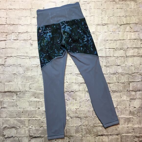 Lululemon Running in the City Tight! - Picture 4 of 6